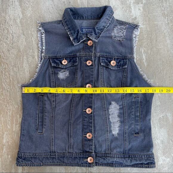 CI SONO ~ Distressed Denim Vest ~ Size Medium - Picture 10 of 11